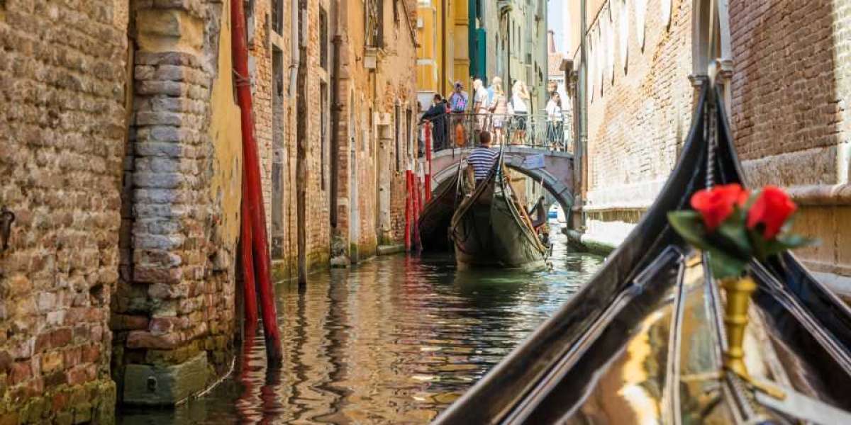 Venice Gondola Tours: Why It's a Must-Do Experience for Every Traveler